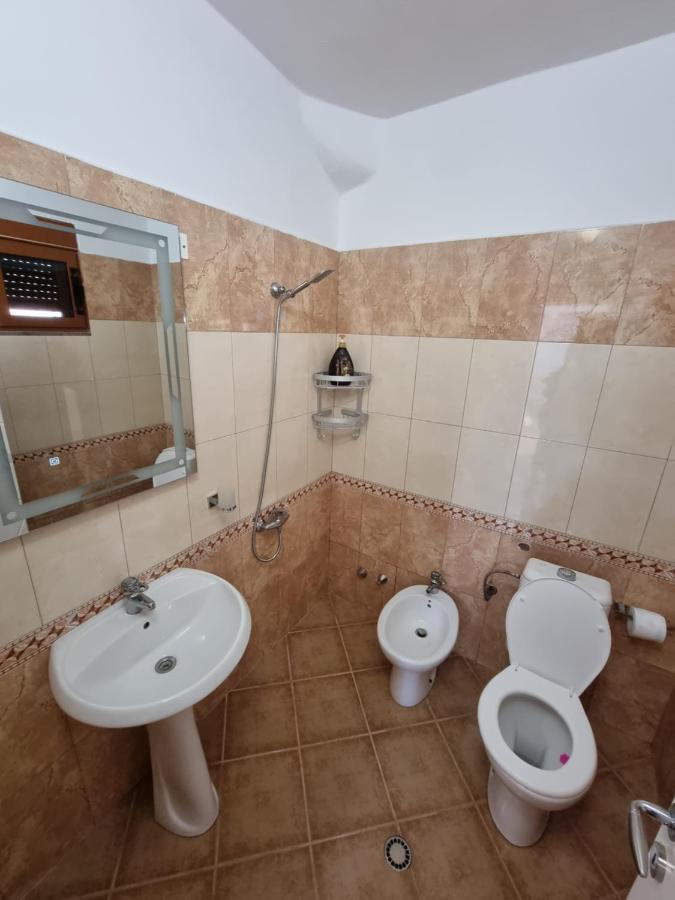 Studio Vlora Bagian luar foto