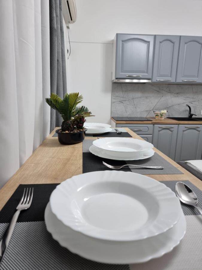 Studio Vlora Bagian luar foto