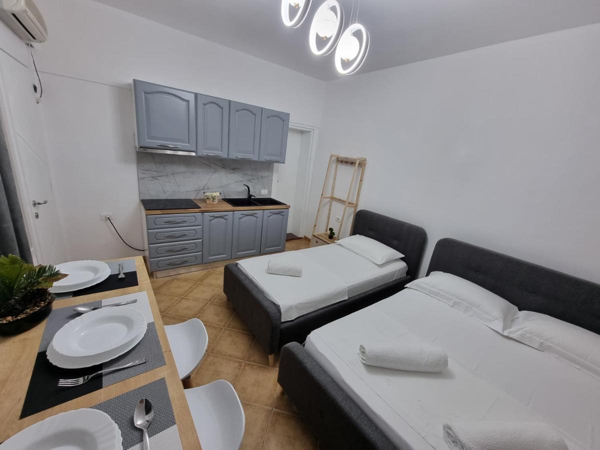 Studio Vlora Bagian luar foto