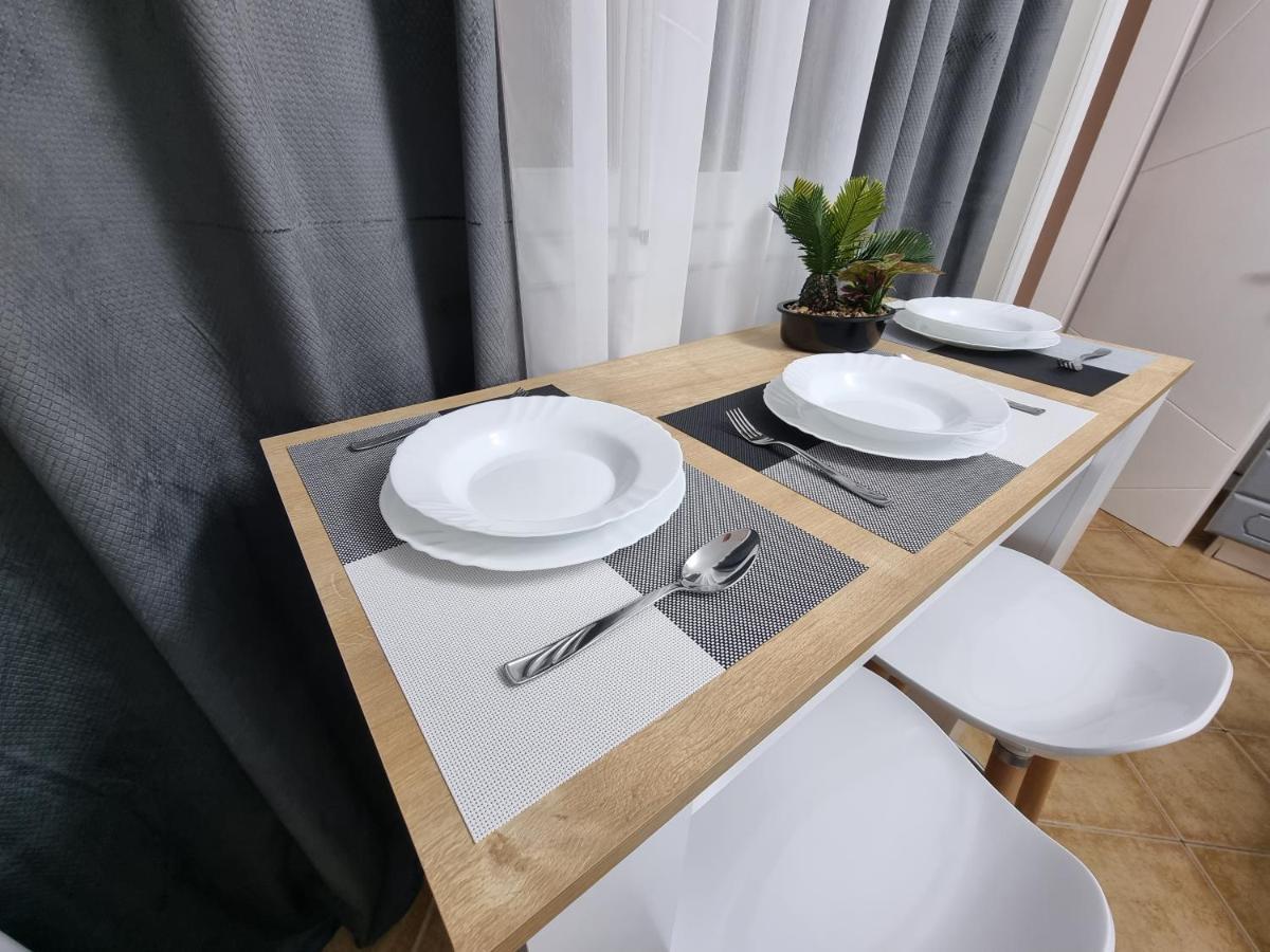 Studio Vlora Bagian luar foto