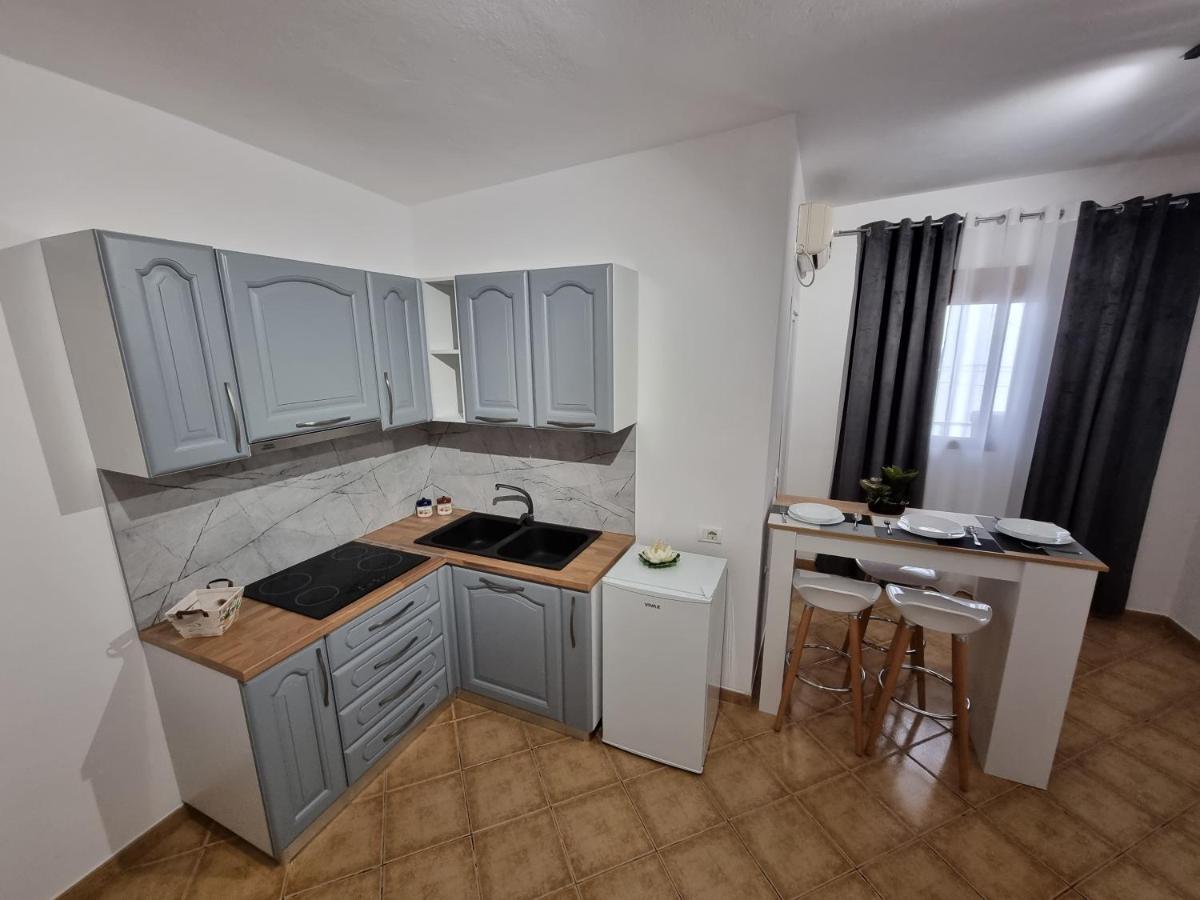 Studio Vlora Bagian luar foto