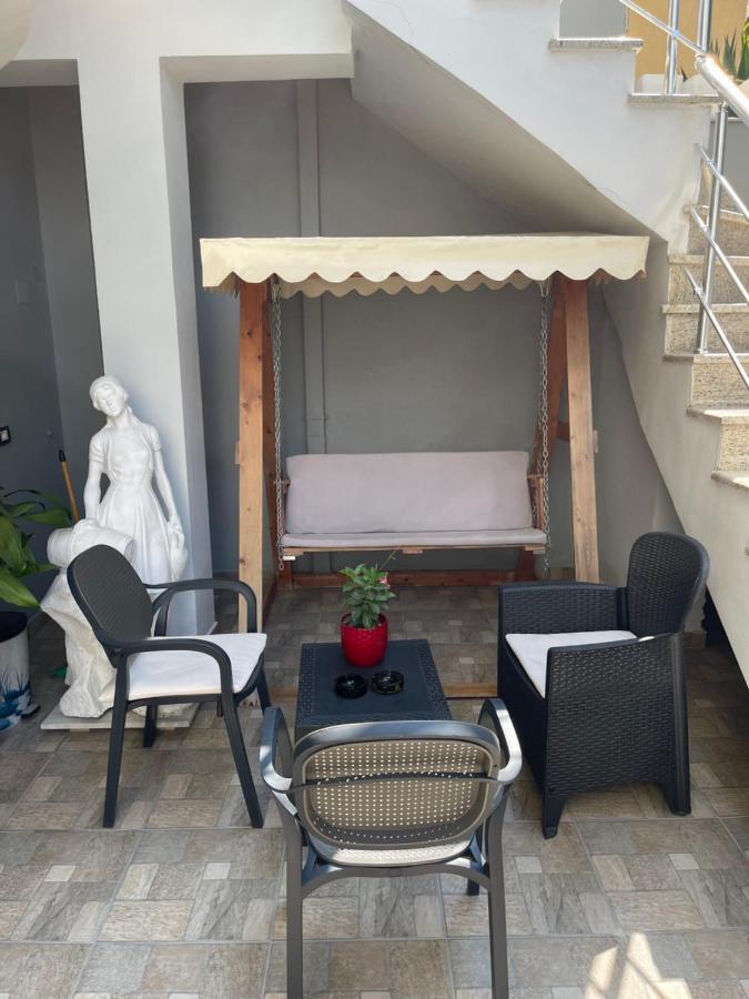 Studio Vlora Bagian luar foto
