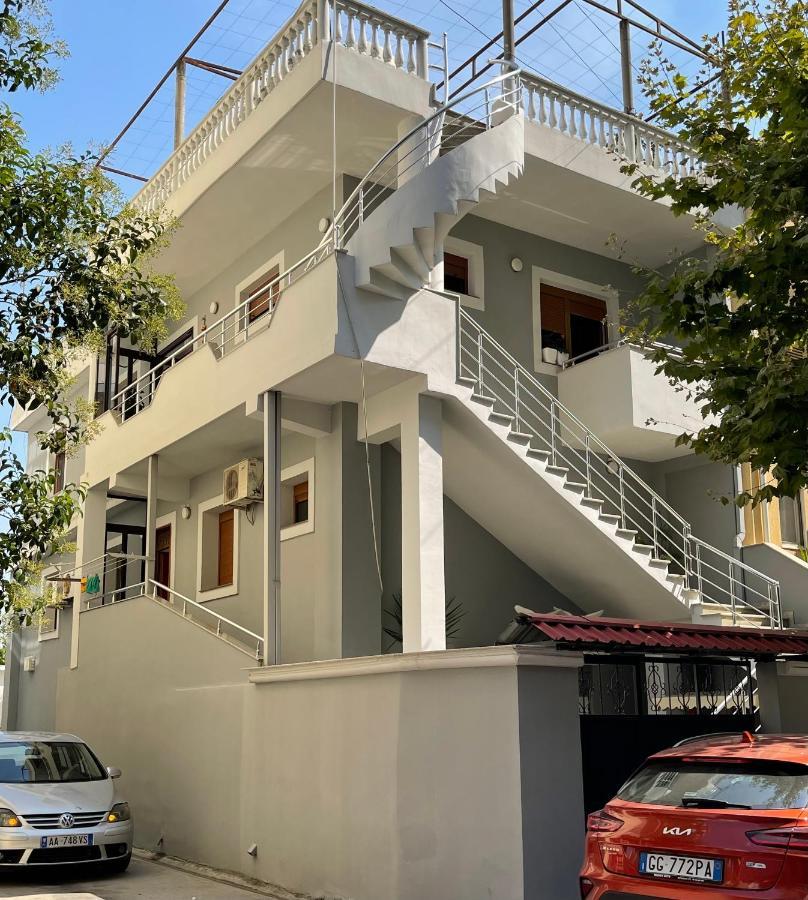Studio Vlora Bagian luar foto
