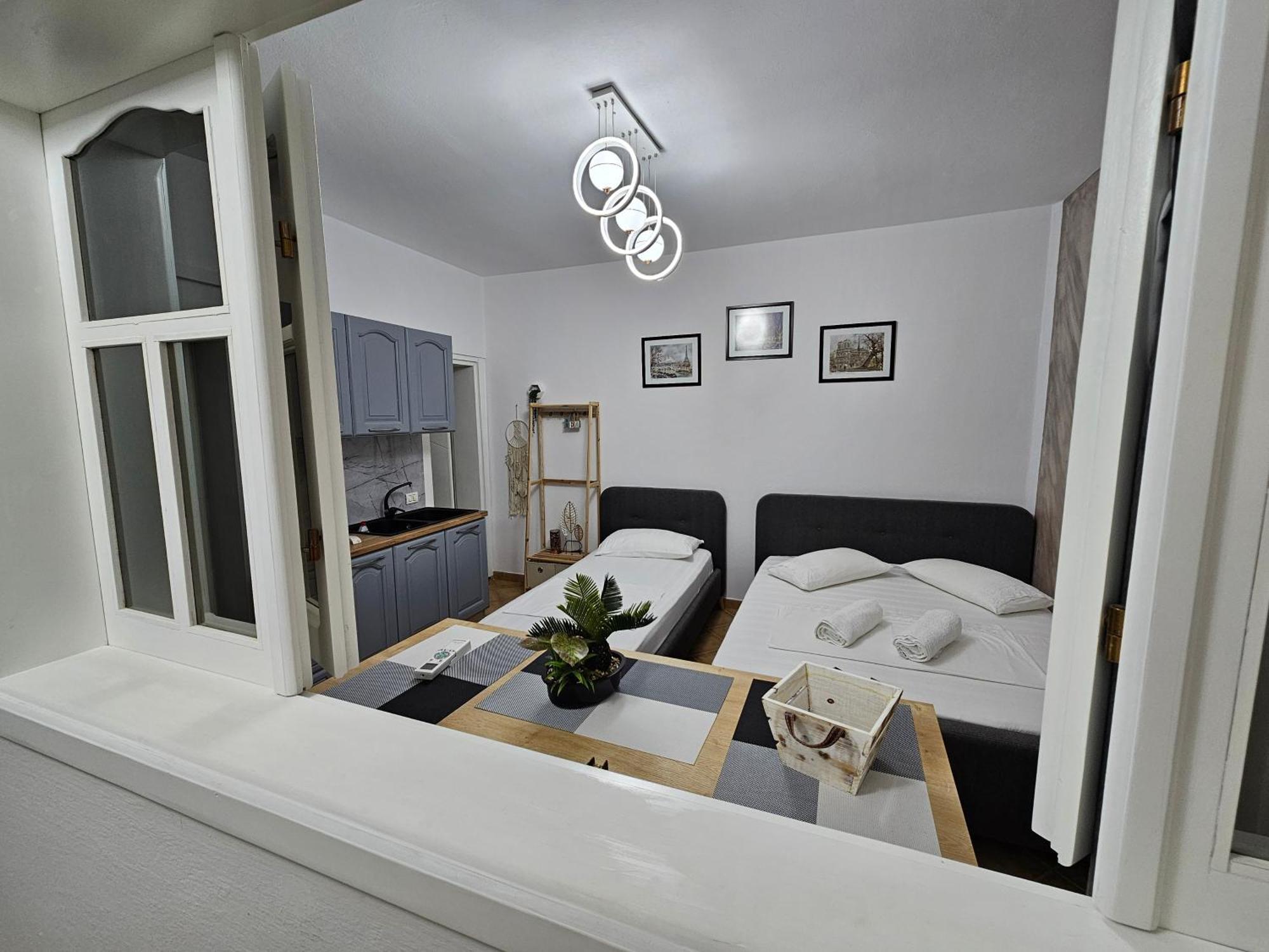 Studio Vlora Ruang foto